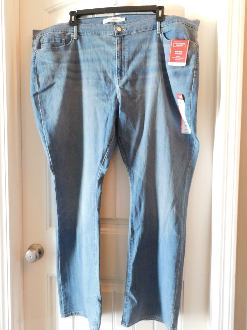 Plus Size 28L Levi Signature Jeans NWT